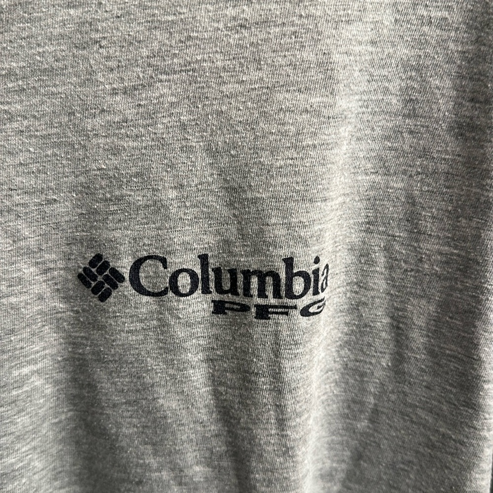 Columbia PFG tshirt size 3XL. American Flag on back.